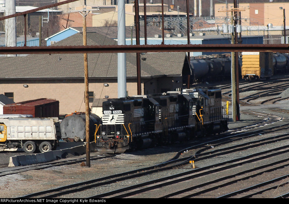 NS GP38-2 #5306